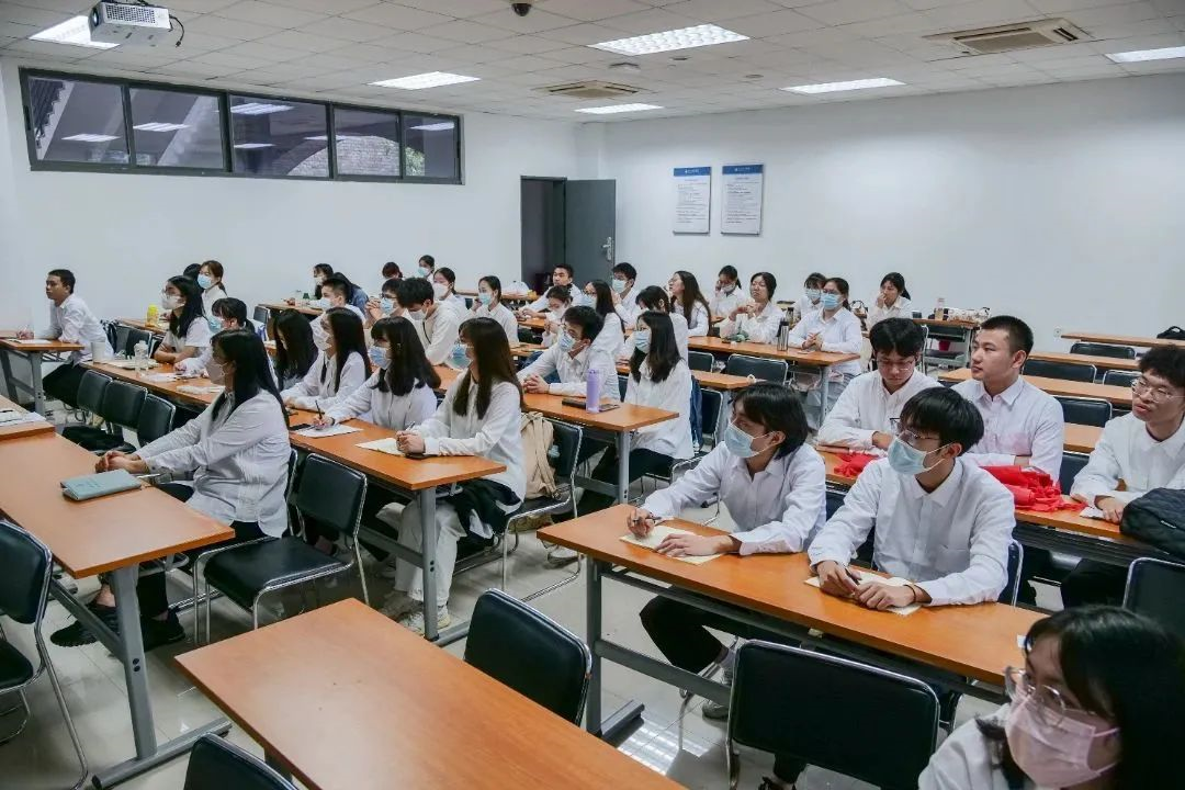 428eaac167f94319800cf0af53d80422.png 428eaac167f94319800cf0af53d80422.png