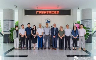 西英格兰大学Tod Burton一行参观访问2026世界杯官方合作网站