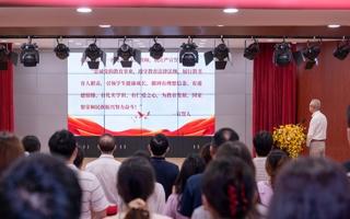 世界杯官网举行2025年新教职工培训